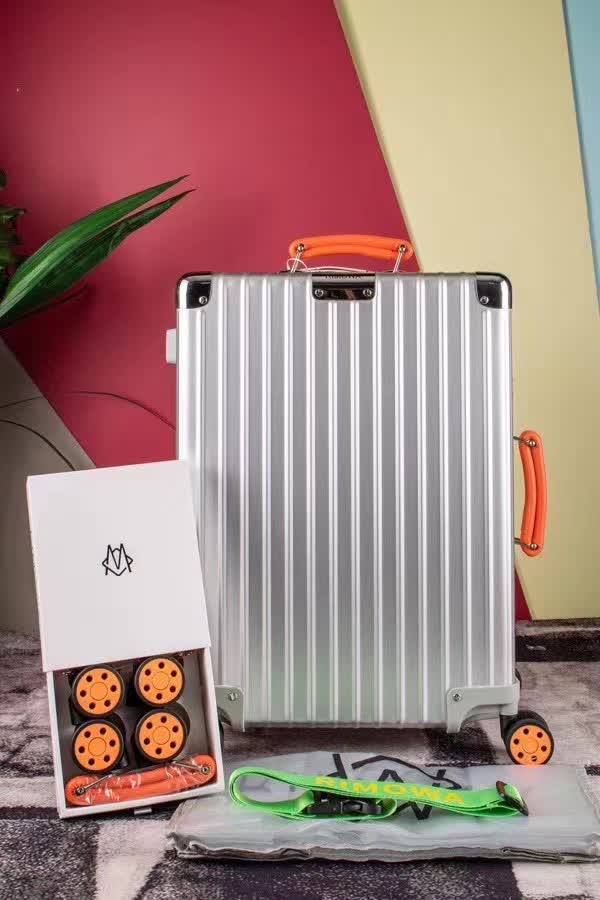 商品Alt模板：日默瓦/Rimowa 旅行箱，全​铝​镁‎合金，经典款​的新版‎本，彩色皮质把手，购买就送透明套，4个轮子，2个手把，绑带，想怎么换就怎么换，永远是街头机场最靓的你 - xtest